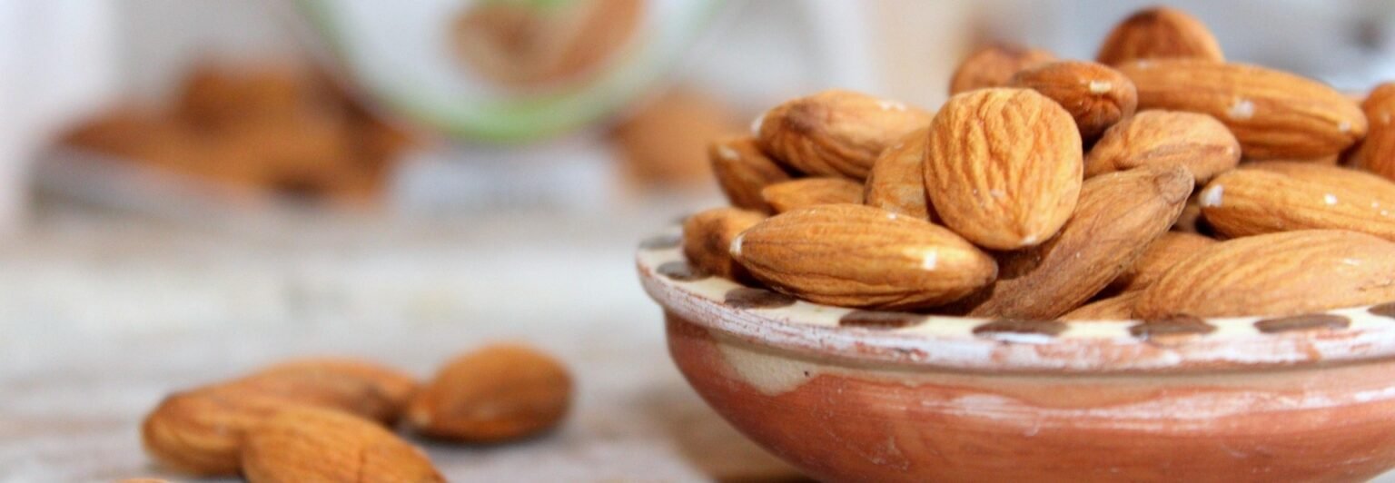 Home almond 3523569 1920